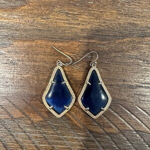 Kendra Scott drop earrings